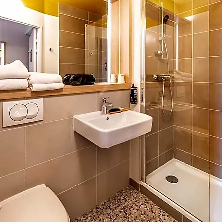 Hotel Ibis Styles Prevessin Geneve Aeroport 2*